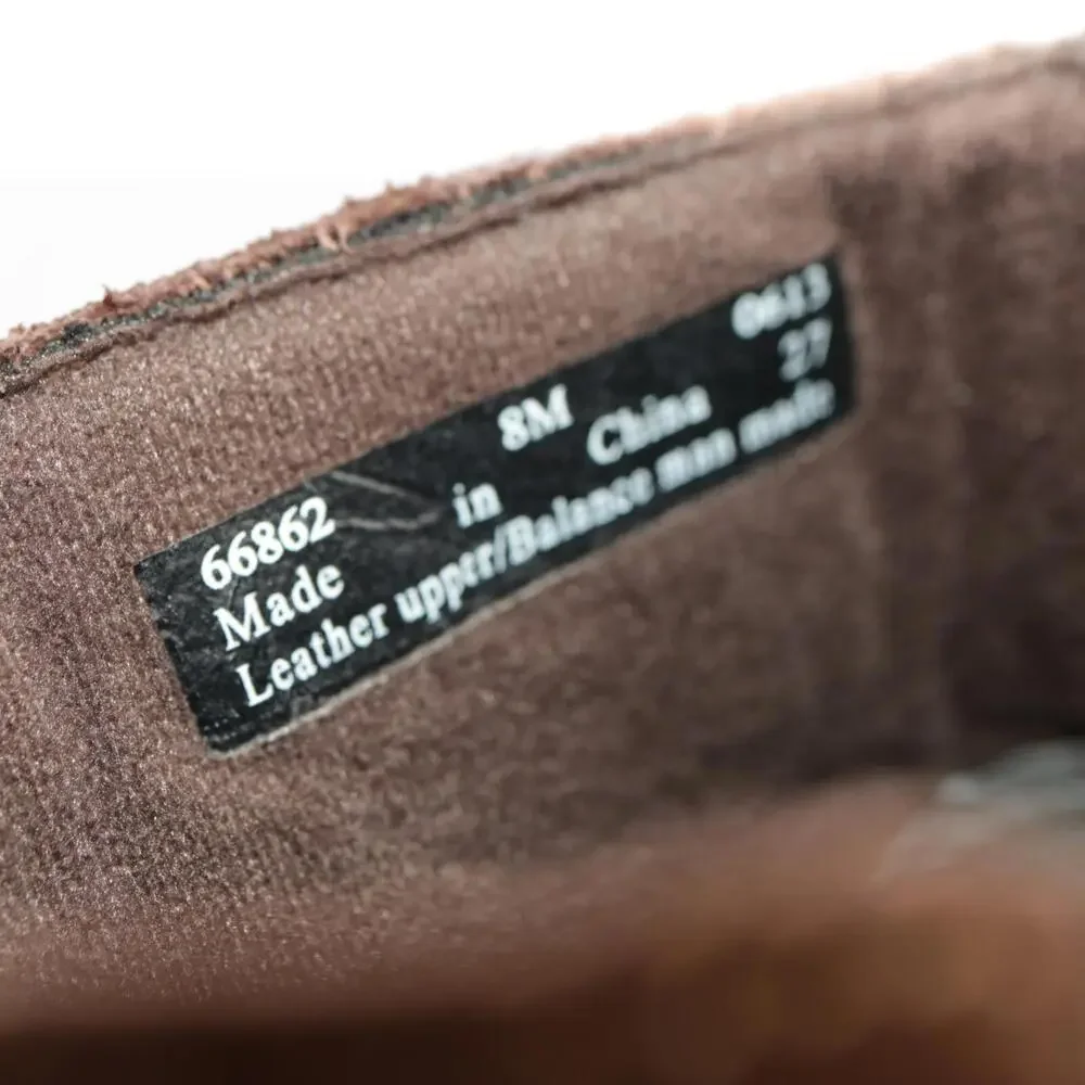 Clarks women pause